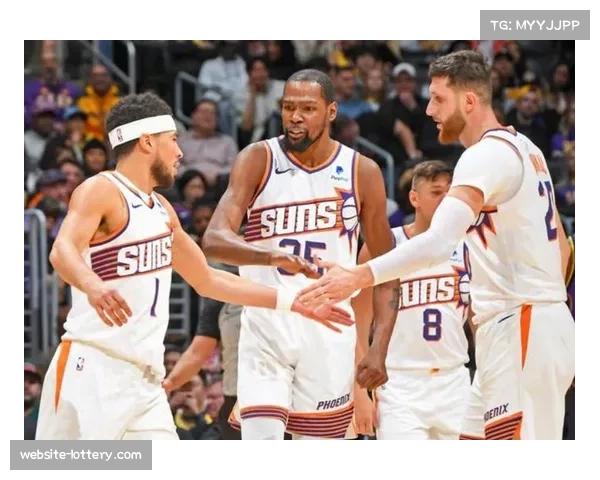 太阳120-115击败鹈鹕，布克杜兰特联手贡献12次边线发动助攻